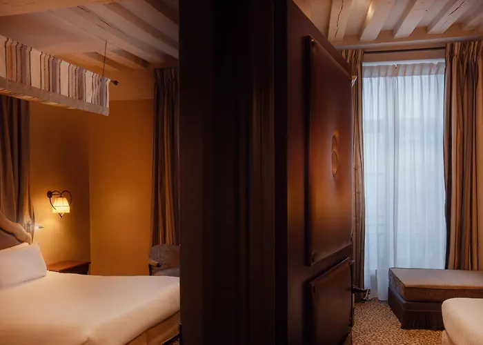 Hotel Odeon Saint-germain 4*